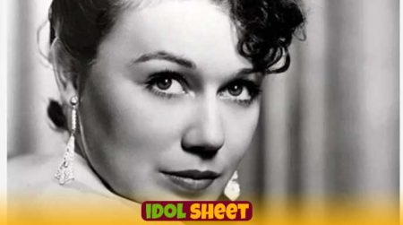 Holly Mcintire Net Worth