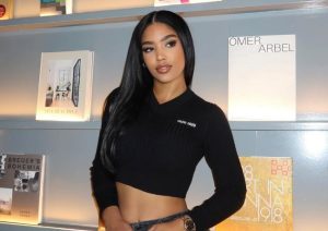 Andreina Santos‑Marte