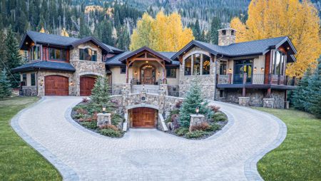 Inside Jared Goff’s California Residences: From Oceanfront Mansion to Expansive Estate Jared Goff house